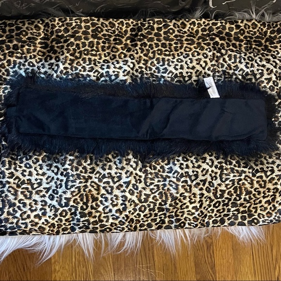 BLACK FAUX FUR HEAD WRAP - Picture 2 of 11